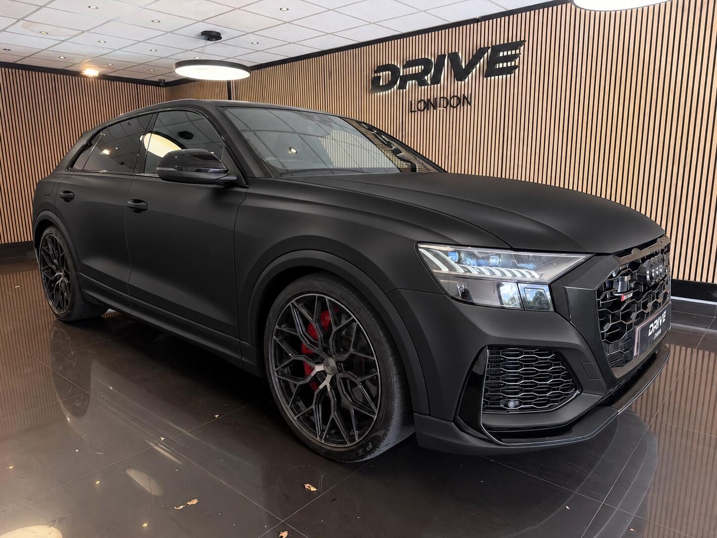 Audi RSQ8